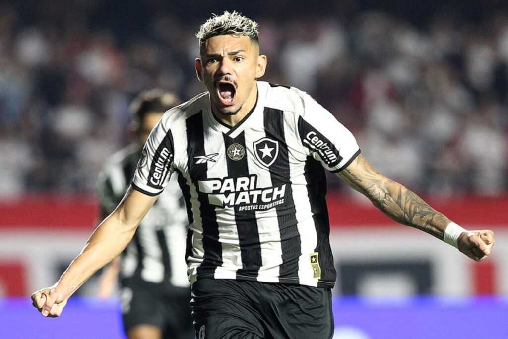 Brasileirão: Botafogo empata com São Paulo e termina chefe do 1º turno brasileirao:-botafogo-empata-com-sao-paulo-e-termina-lider-do-1o-turno