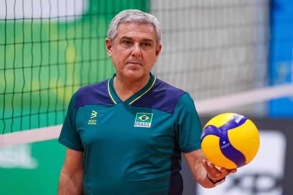 Técnico do Brasil, Zé Roberto Guimarães mostra superstições curiosas tecnico-do-brasil,-ze-roberto-guimaraes-revela-supersticoes-curiosas