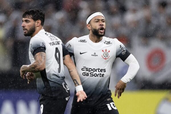 Três jogos movimentam o Brasileirão: confira quem entra em campo tres-jogos-movimentam-o-brasileirao:-confira-quem-entra-em-campo