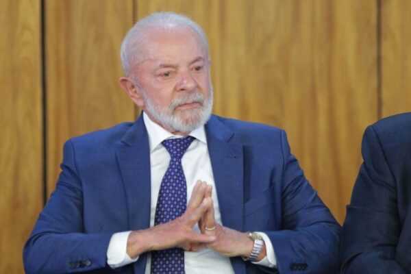 lula-chega-ao-7-de-setembro-sem-chefes-dos-demais-poderes