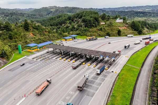 Pedágio da Régis Bittencourt é reajustado e passa a custar R$ 4,30 a contar desta segunda-feira pedagio-da-regis-bittencourt-e-reajustado-e-passa-a-custar-r$-4,30-a-partir-desta-segunda-feira