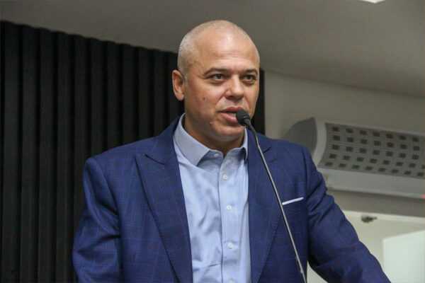 vereador-celso-gallo-articula-implantacao-da-“motovia”-na-avenida-taboao-da-serra